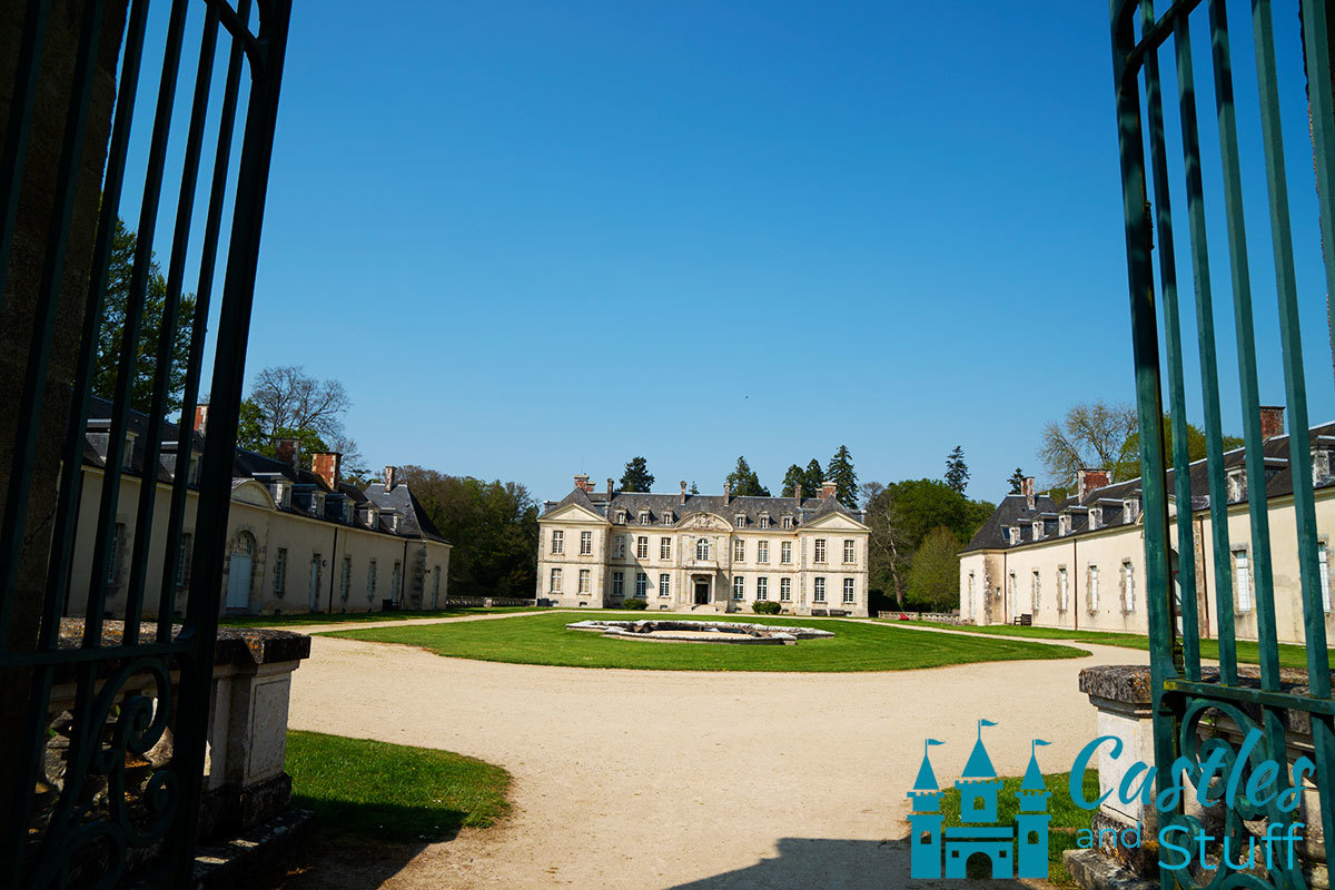 Domaine de Kerguehennec Courtyard