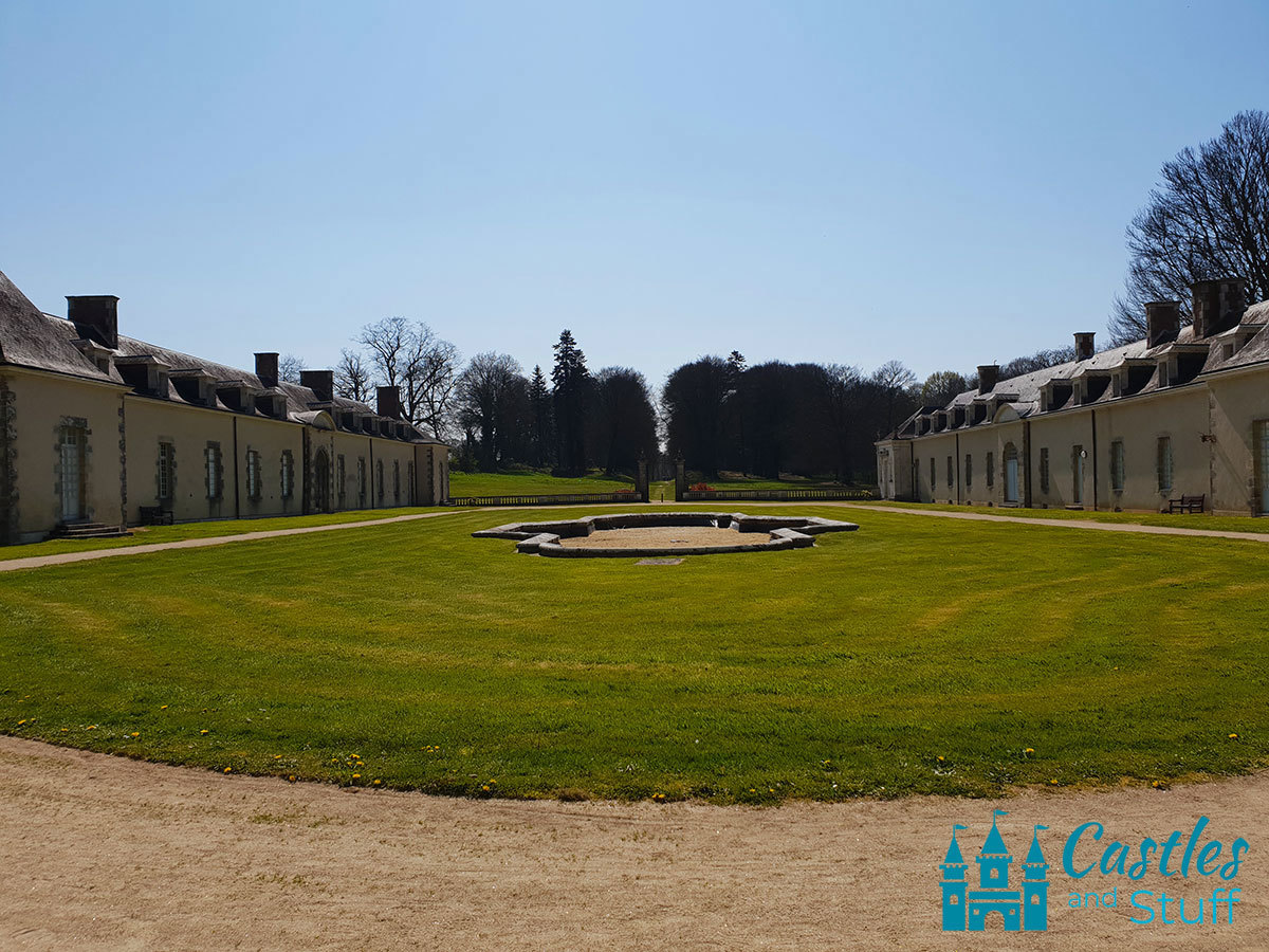 Domaine de Kerguehennec Courtyard